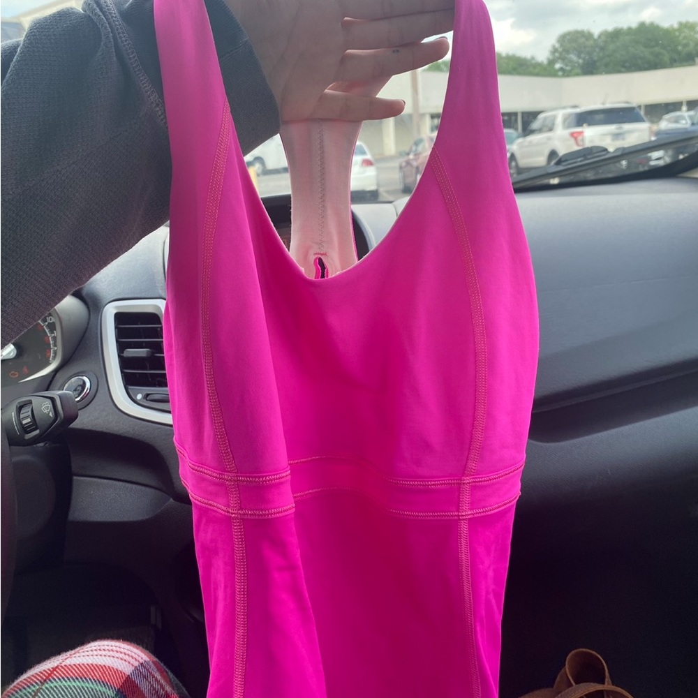 hot pink lululemon tank top size 6